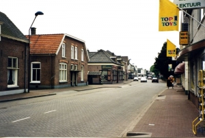 F6002 Dorpsstraat 2000 1